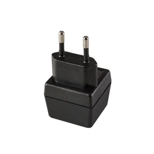 CASAMBI Repeater 240V kann direkt in eine 230V Steckdose eingesteckt und in der CASAMBI APP konfiguriert werden.